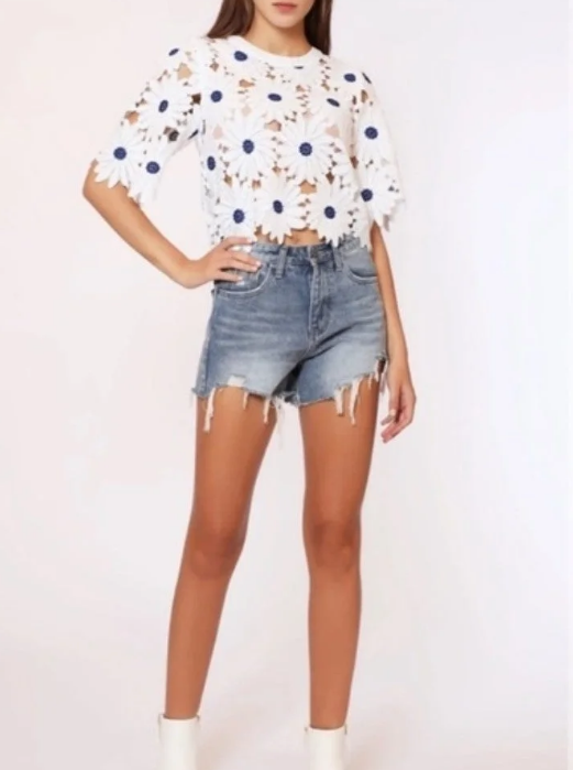 Big Flower Lace Top – Leeba